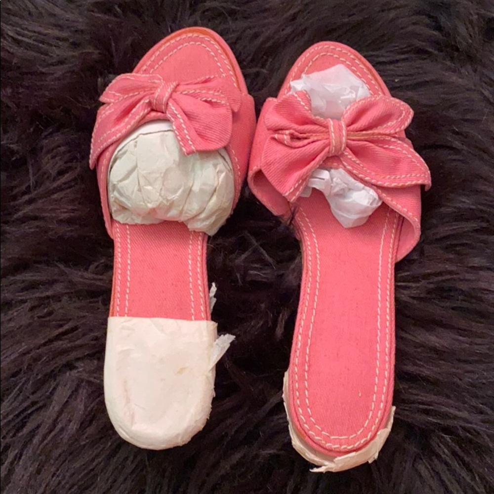 Avon pink denim bow slide